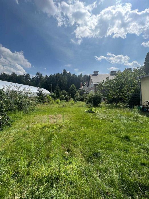 Продаж частини будинку, Брюховичі