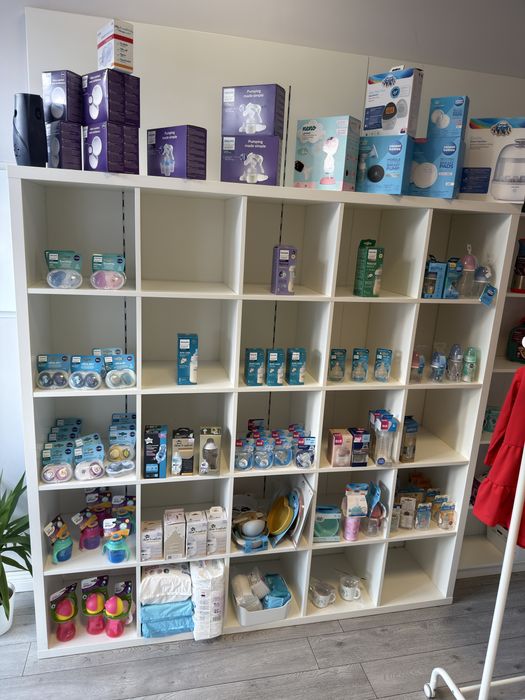 Biale meble do sklepu