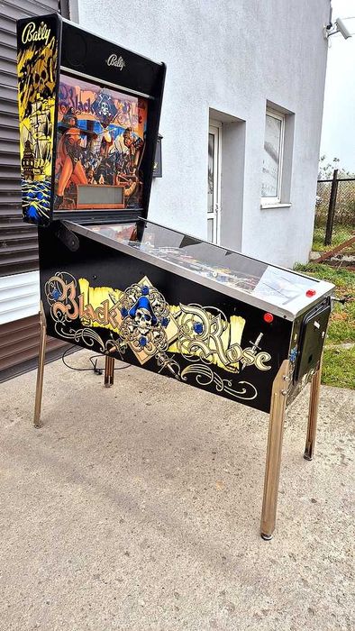 flipper pinball Lethal Weapon 3 i Black Rose - jak nowy