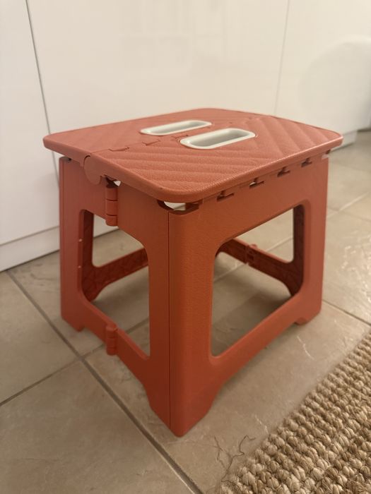 Banco portátil e dobrável