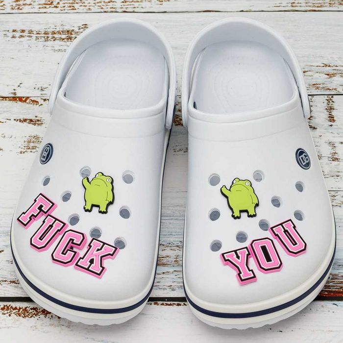 Джибітси / джибитсы / jibbitz для кроксів два слова