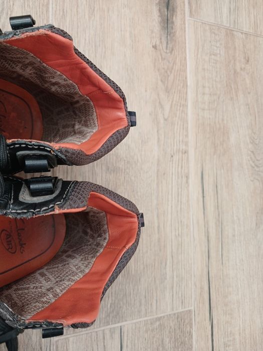 Ботинки Clarks р( 7,5) 41,5 (27,5 см) ц 1000 гр ориг.отл.сост.Gore-Tex