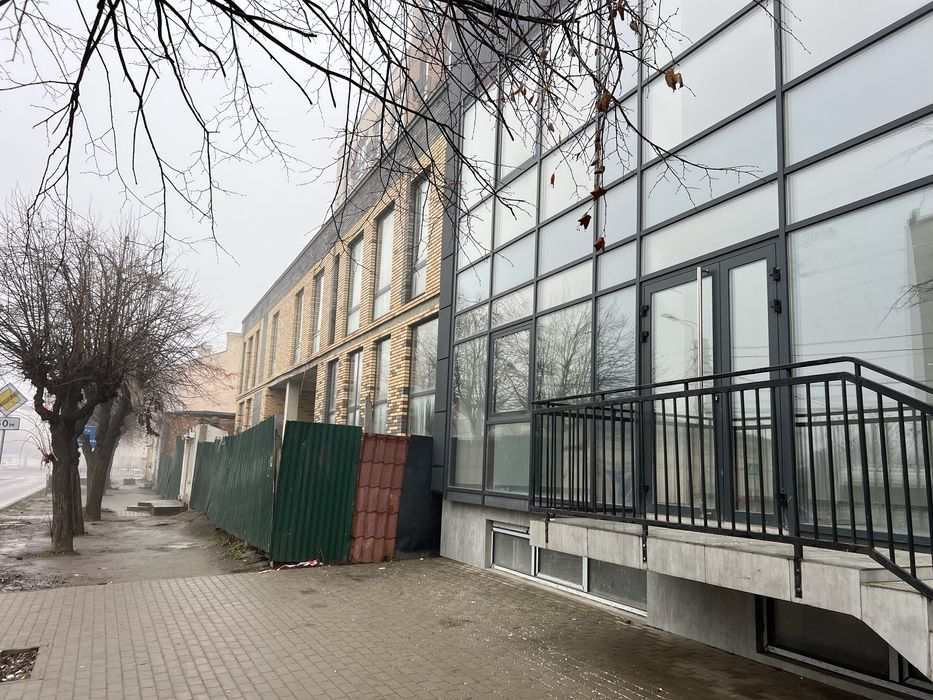 Здається Приміщення на початку вул.Сторожинецькоі  9