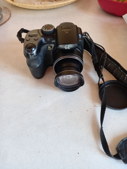 Цифровий фотоапарат GE X5