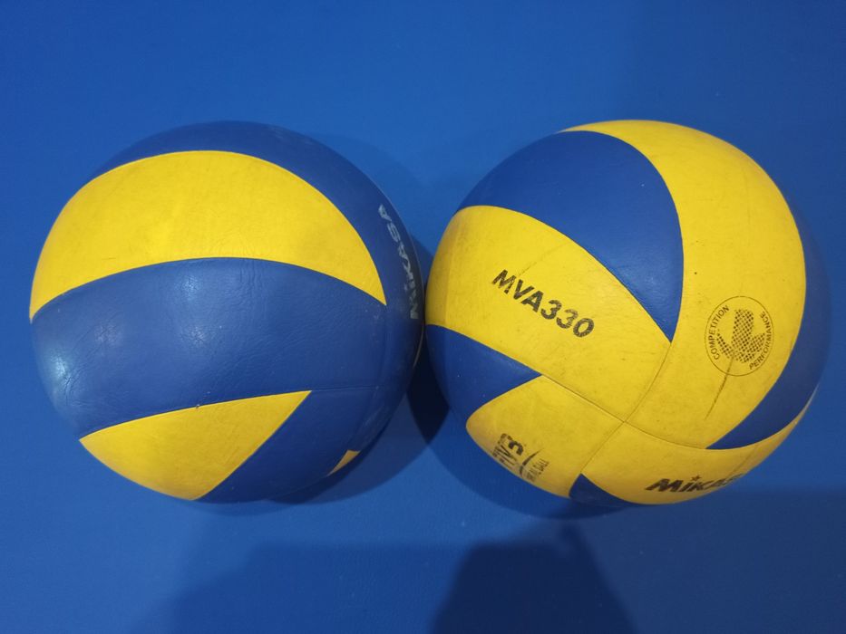 Волейбольні м'ячі 250 грн.