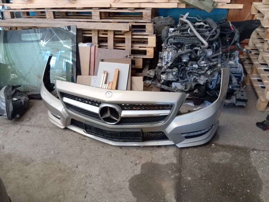 Бампер передній Мерседес Cls218