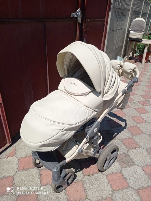 Продам детскую коляску Maxone 2 в 1