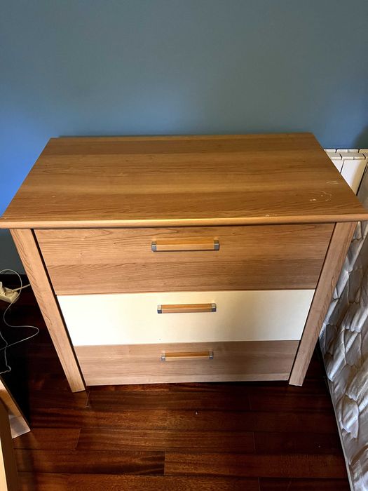 Conjunto Cama de Solteiro com Guarda Roupa, Mesa de Cabeceira e Cómoda