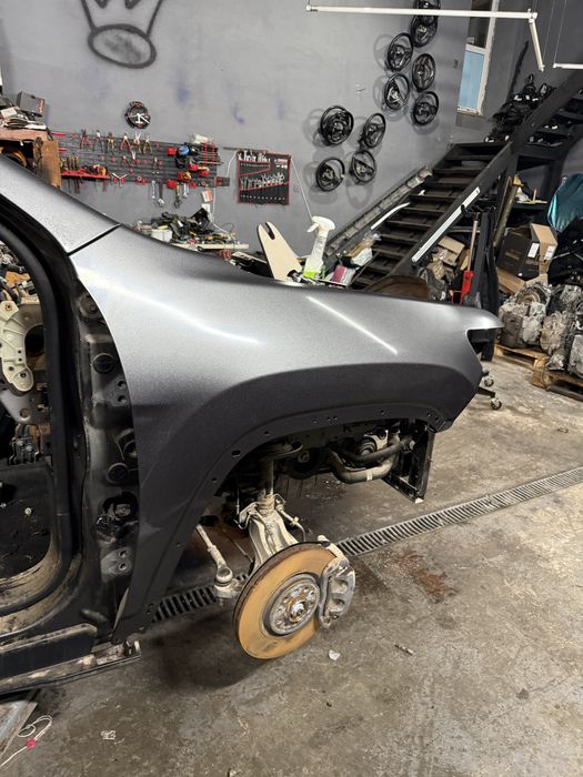 Крило Jeep Cherokee PAU праве сіре