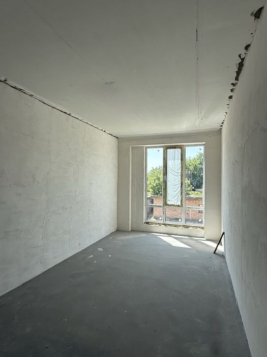 Продам 3-кімнатну квартиру в новобудові (р-н Кірово)