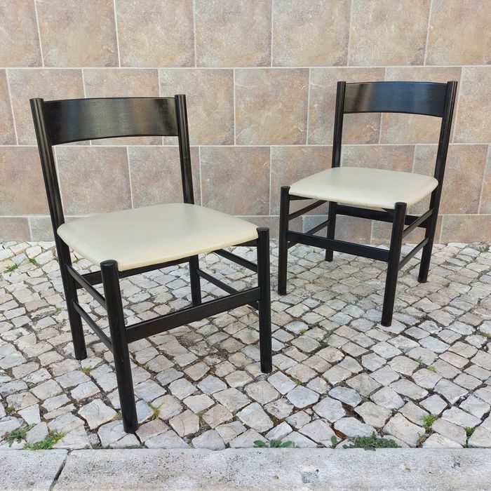 Vintage table and chairs