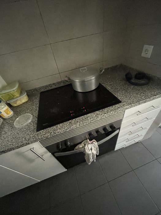 Quarto com varanda para solteiro com caução