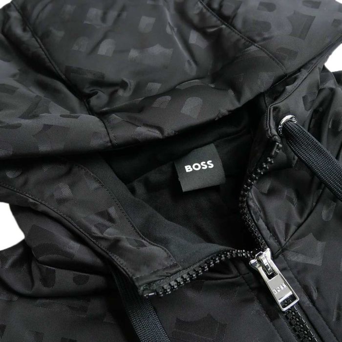 HUGO BOSS оригінальна куртка толстовка BOSS розмір М