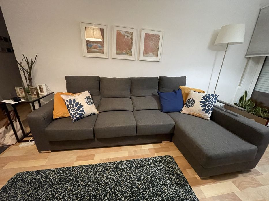 Sofá com chaise long cinza