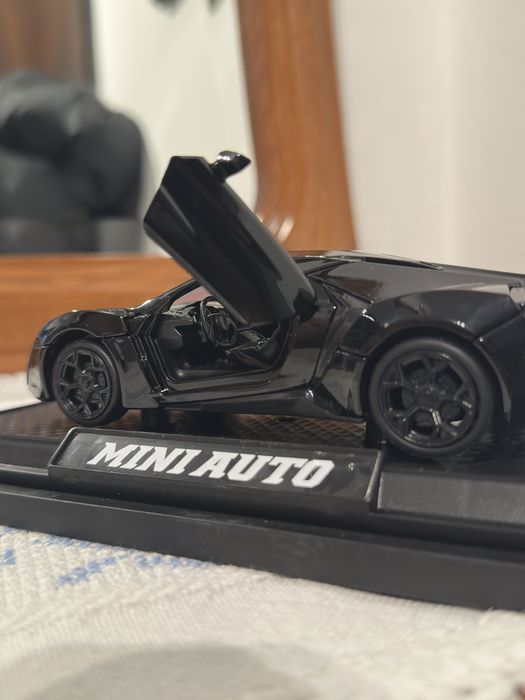 Vendo carro miniatura escala 1:32