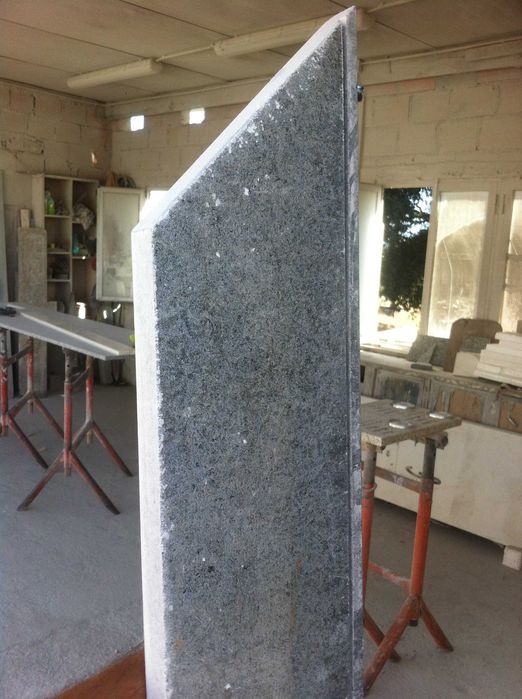 GRANITO/ PEDRA PRETO ANGOLA - 5 Peças Comprimento total 740 CM