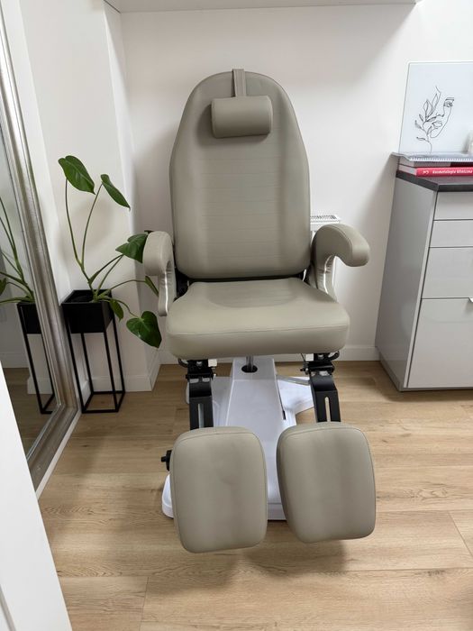 Sprzedam fotel podologiczny