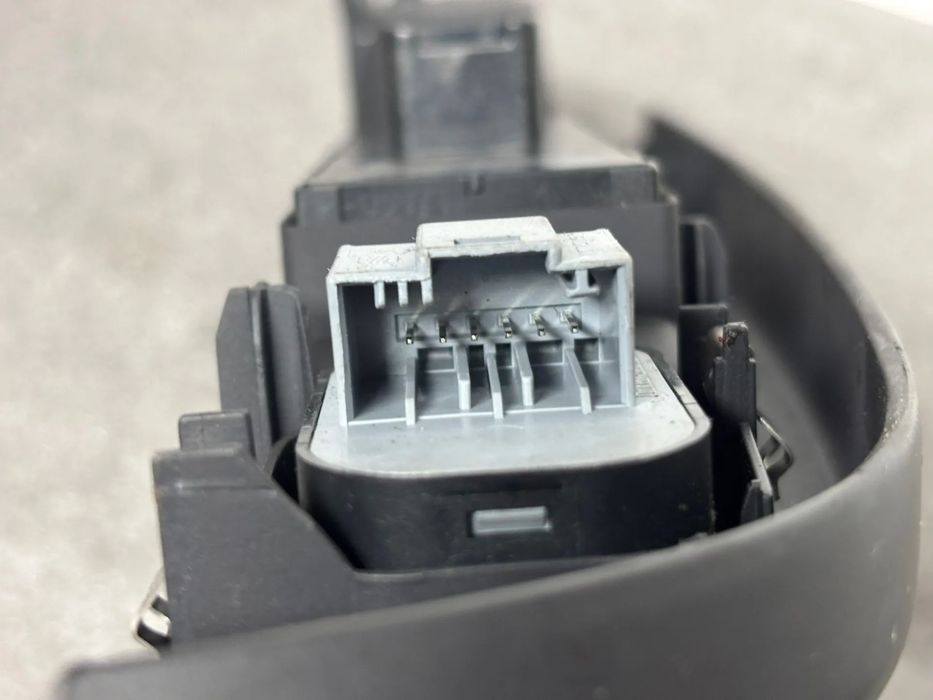 Comando / botão / interruptor vidros frente esquerdo VOLKSWAGEN Golf V