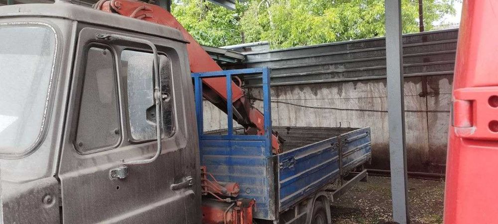 ЗИЛ 5301 (Бичок) 2005 кран-манипулятор