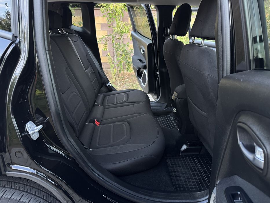 Продам машину Jeep Renegate