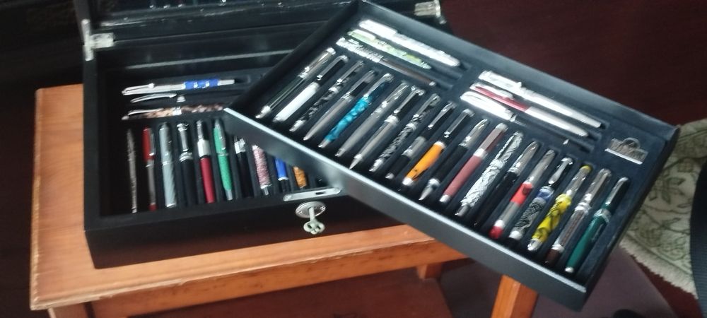 Coleção de 50 Canetas de tinta permanente novas anos 80