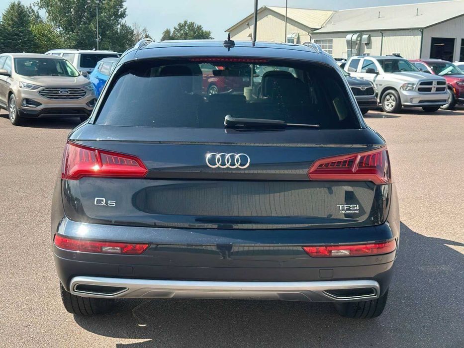 Audi Q5      2018