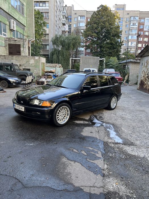 Продаю бмв е46 туринг