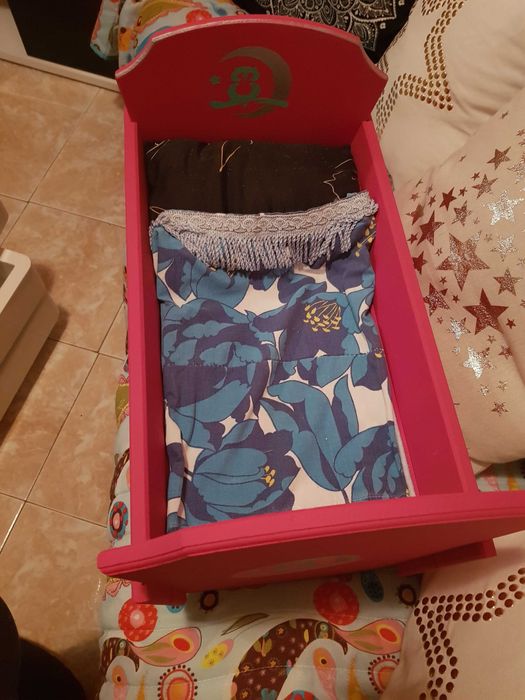 Berço para bonecas em madeira pintado à mão, anos 70