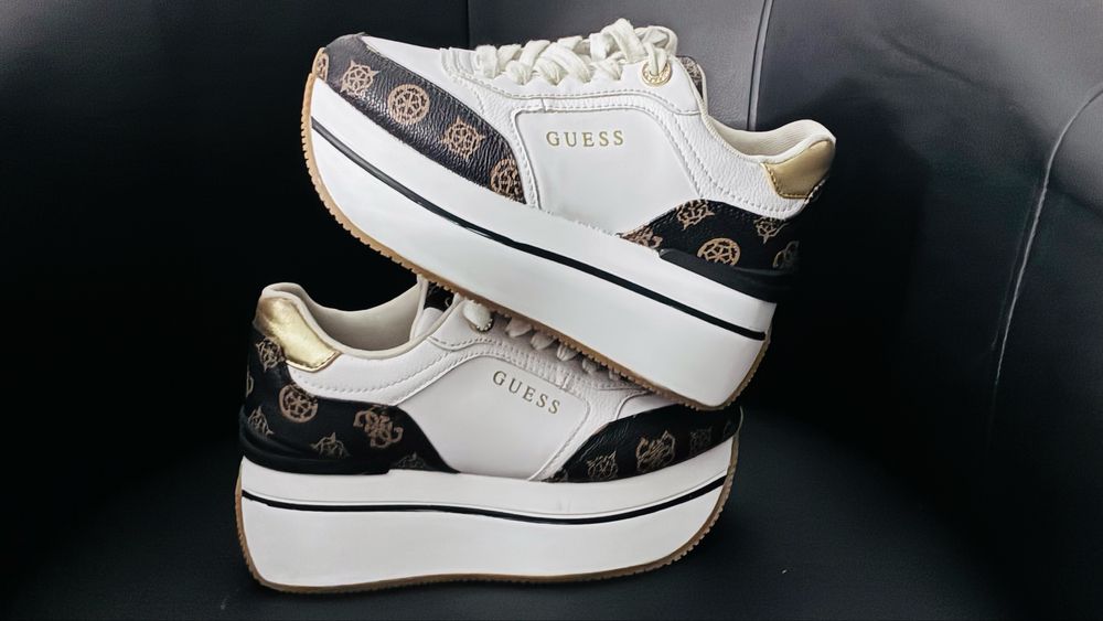 Жіночі кросівки GUESS, 35р, 22 см