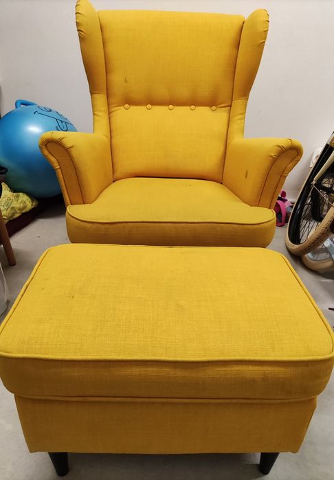 Poltrona e Repousa-Pés Ikea Strandmon