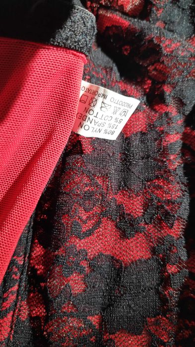 Corpete Ilaria Tamanho 32/34 Preto e Vermelho