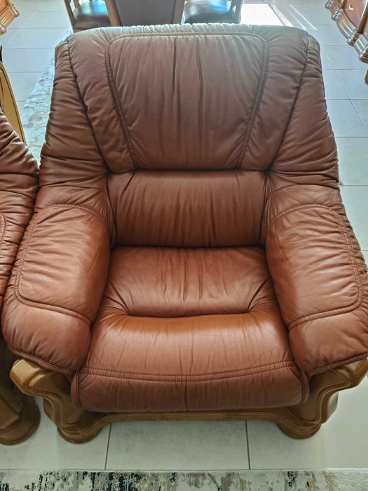 Conjunto 3 sofás em pele