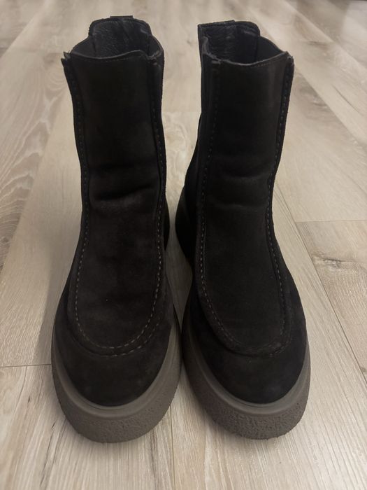 Черевики estro натуральна замша  коричневі 39 розмір