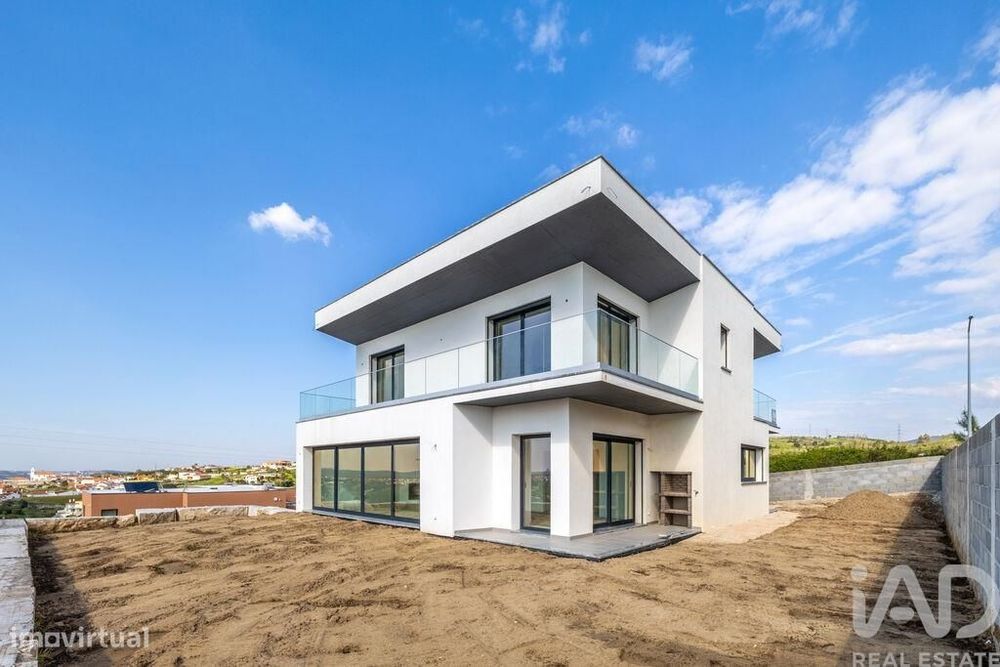 Casa / Villa T4 em Batalha de 400 m2