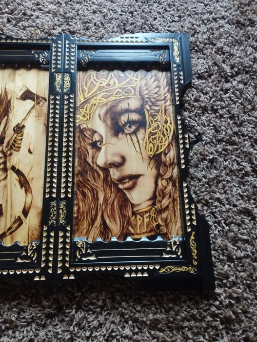 Шахи - нарди різьблені, ручної роботи.