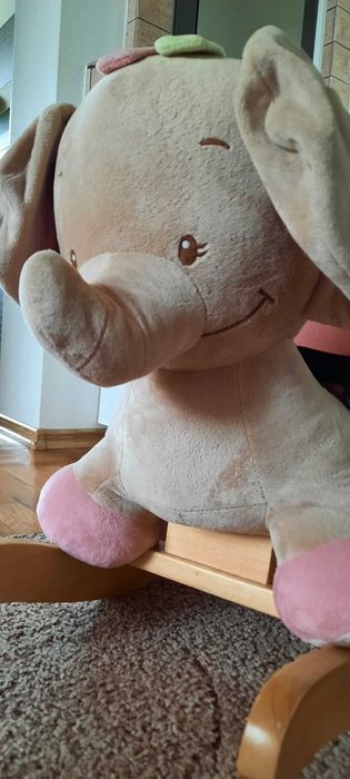 Nattou bujak, slon, slonik na biegunach