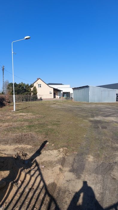 Wynajmę plac z wiatą