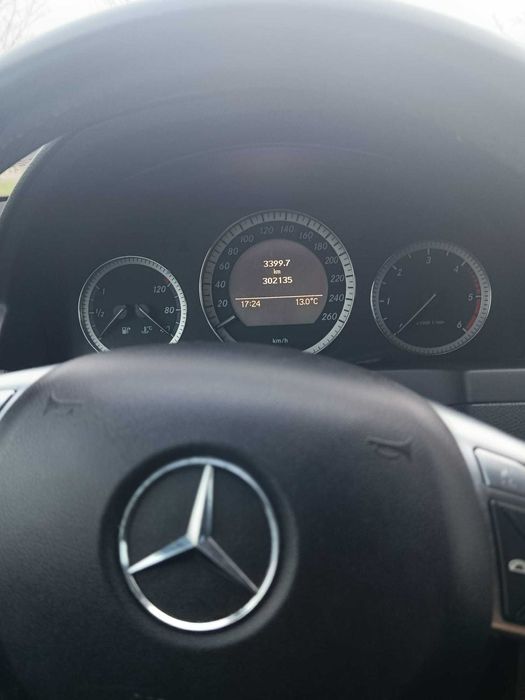 Mercedes-Benz C 220 CDI BlueEfficiency Avantgarde (2010)