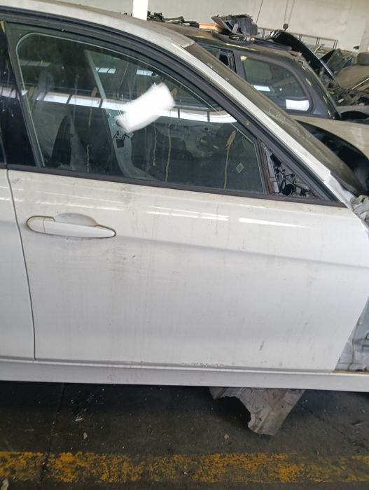 BMW Série 3 F30/31 porta frente direita 2011/2012/13/14/15/16/17/18/19