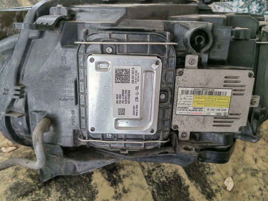 Фара адаптивная в сборе AUDI Q5 SQ5 8R 8r0941032e