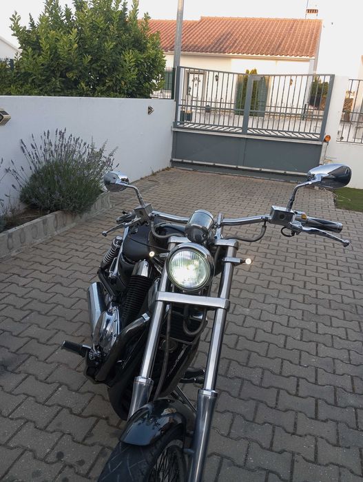 Suzuki Intruder 1400, vendo ou troco