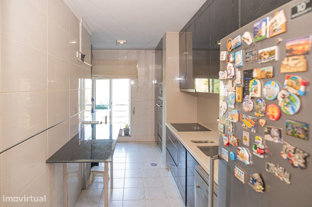 T3 com Suíte | Condomínio Fechado com Piscina | Barcelinhos