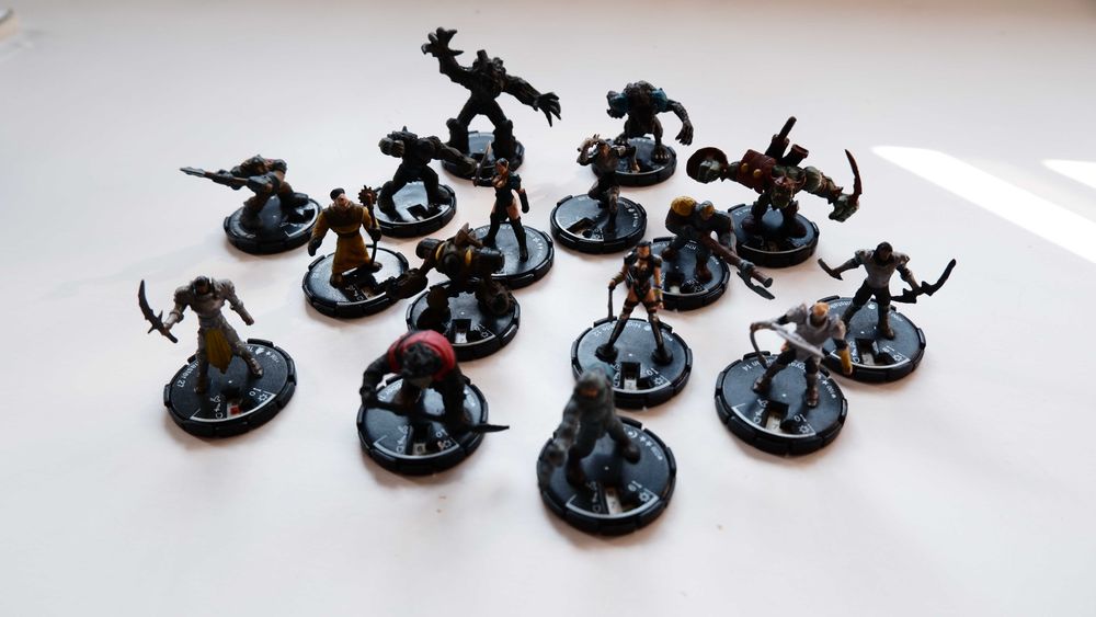 Mage Knight (lote 16 figuras)