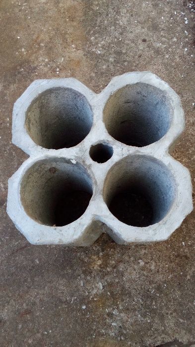 Garrafeiras em cimento com 4 posições