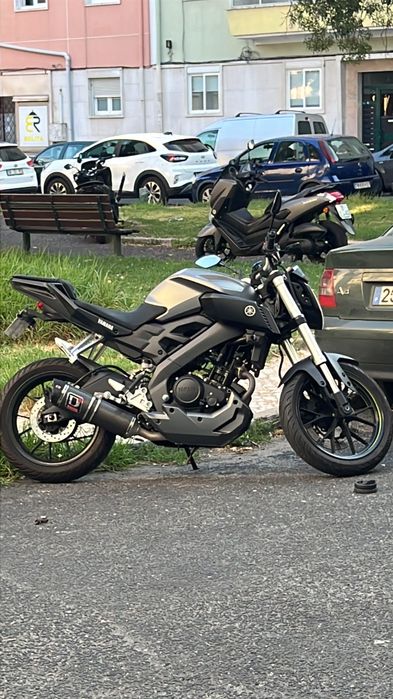 Vendo YAMAHA MT125 - Som incrível