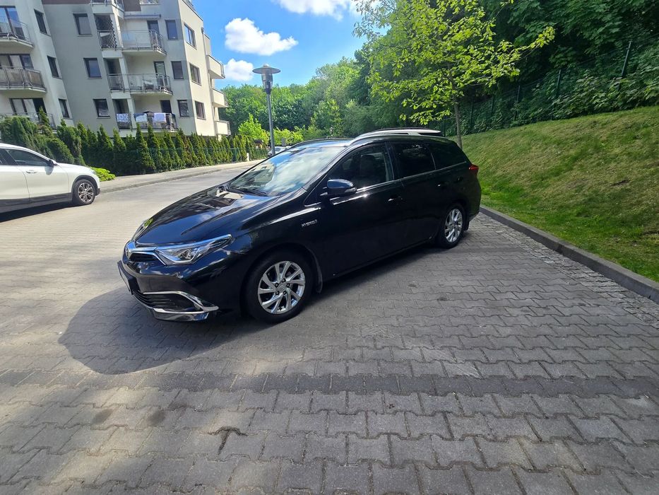 Toyota Auris Toyota Auris II Hybryda +LPG Stag Krajowy wersja Prestige