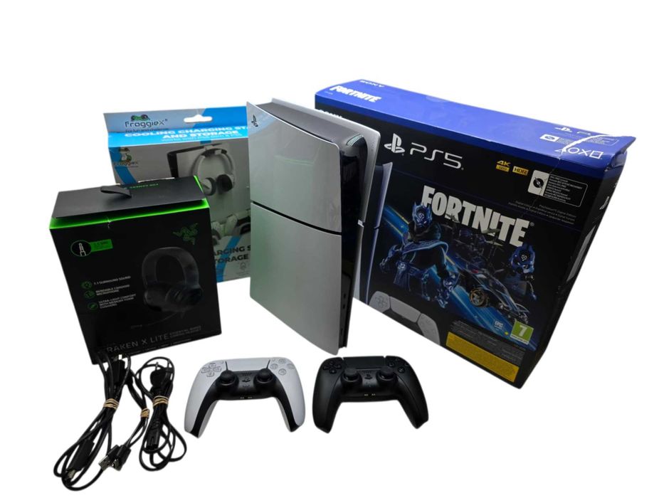 Konsola PS5 Digital CFI-2016 / 2x pad / Razer Raken X Lite / Stacja