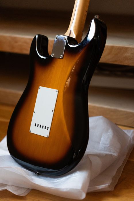 Fender Japan Traditional 50s Stratocaster Maple 2Color Sunburst (NOWY)