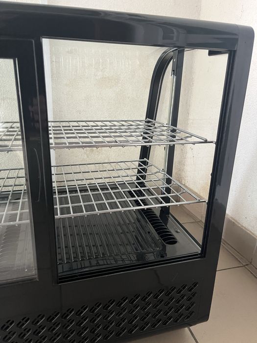 Холодильна Вітрина Кондитерська Frosty Обʼєм-100 Літрів