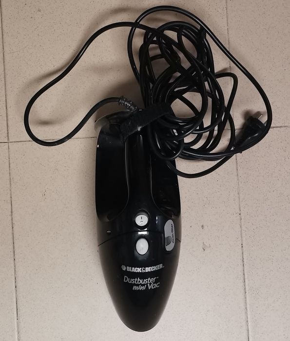 Aspirador de mão Black&Decker